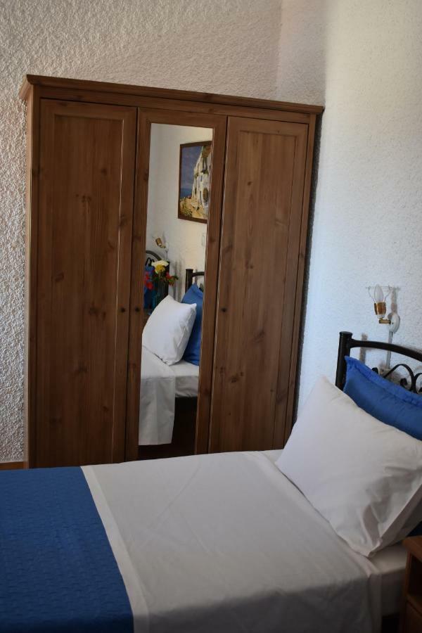 Eriketi Studios Agia Marina  Esterno foto